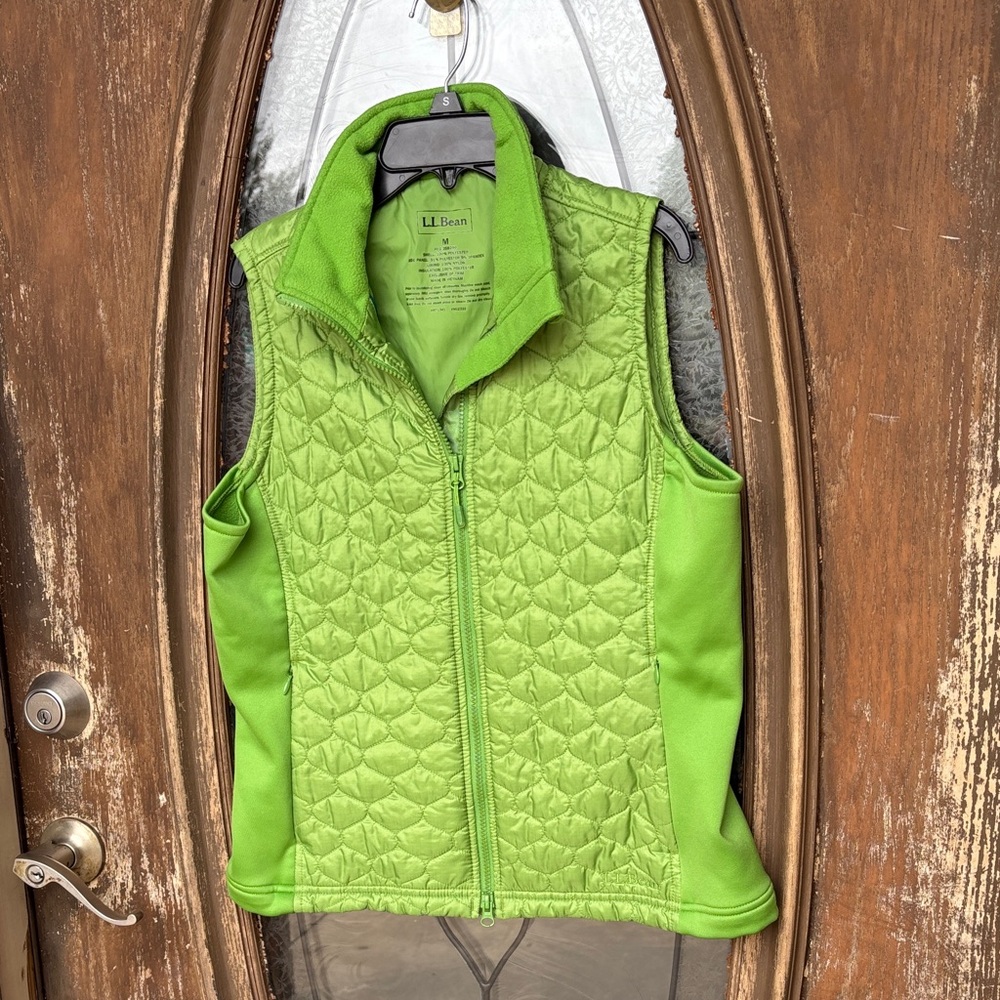 LL Bean Quilted Performance Vest! Size med